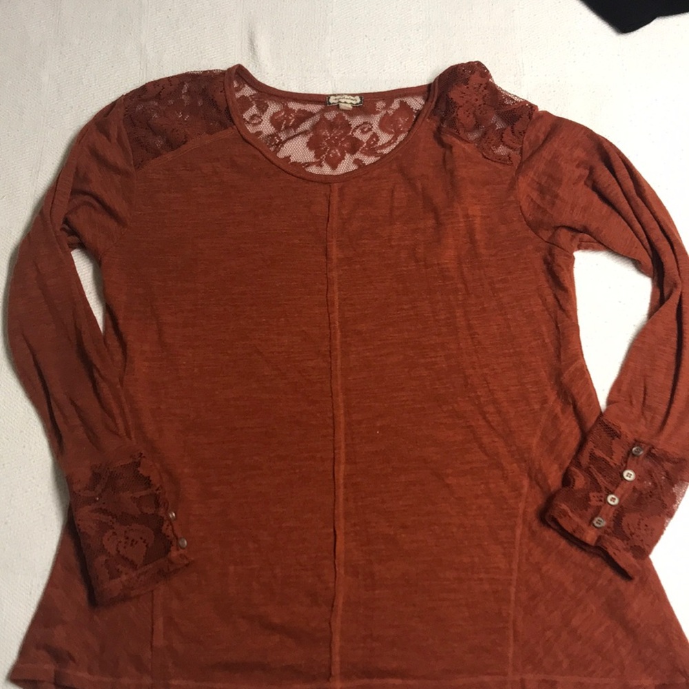 Cute fall colored shirt